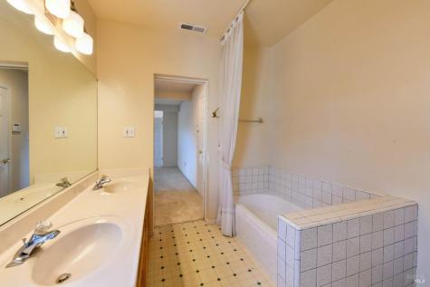 135 Fulton Place Windsor CA 95492