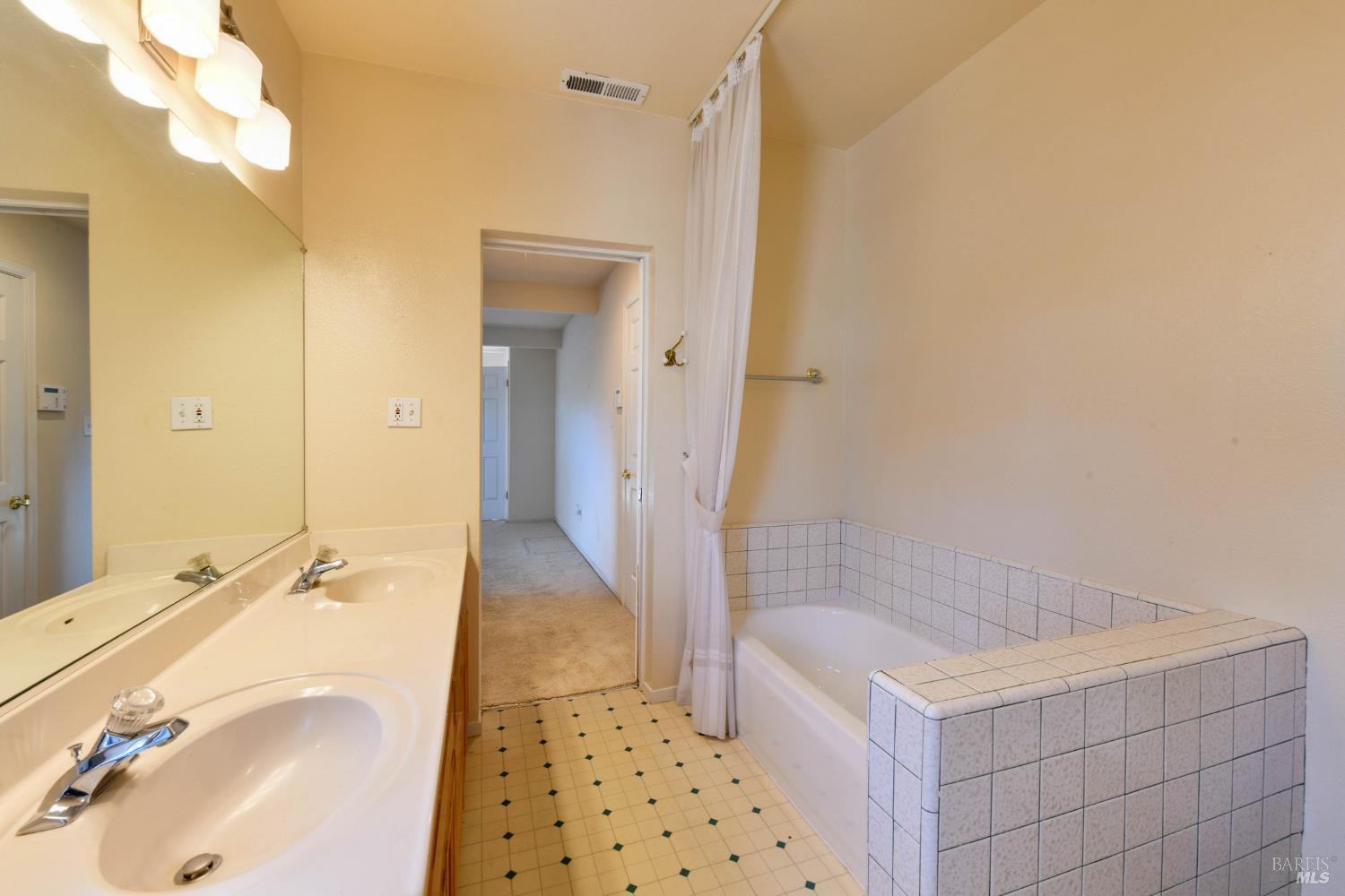135 Fulton Place Windsor CA 95492
