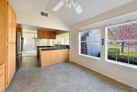 135 Fulton Place Windsor CA 95492