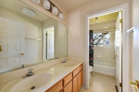 135 Fulton Place Windsor CA 95492