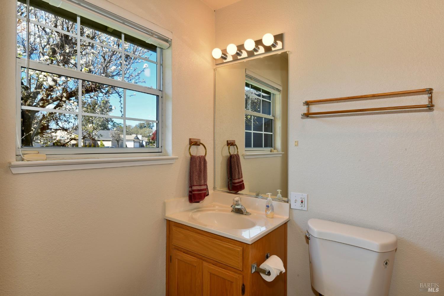 135 Fulton Place Windsor CA 95492