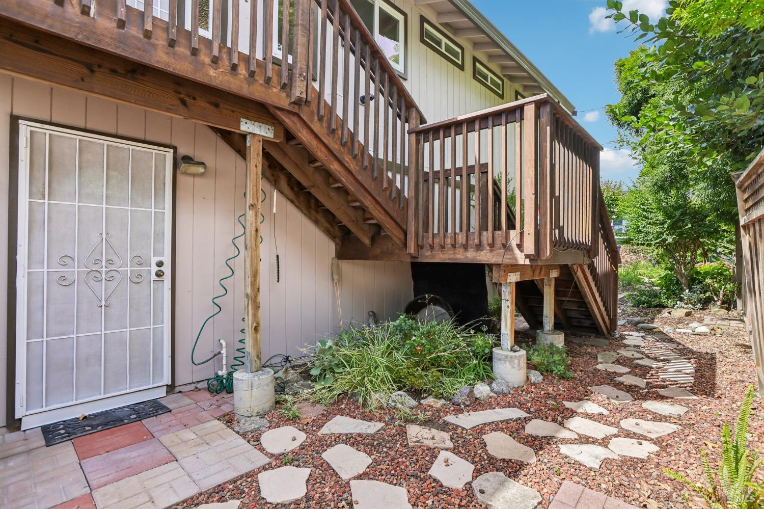 870 W J Street Benicia CA 94510