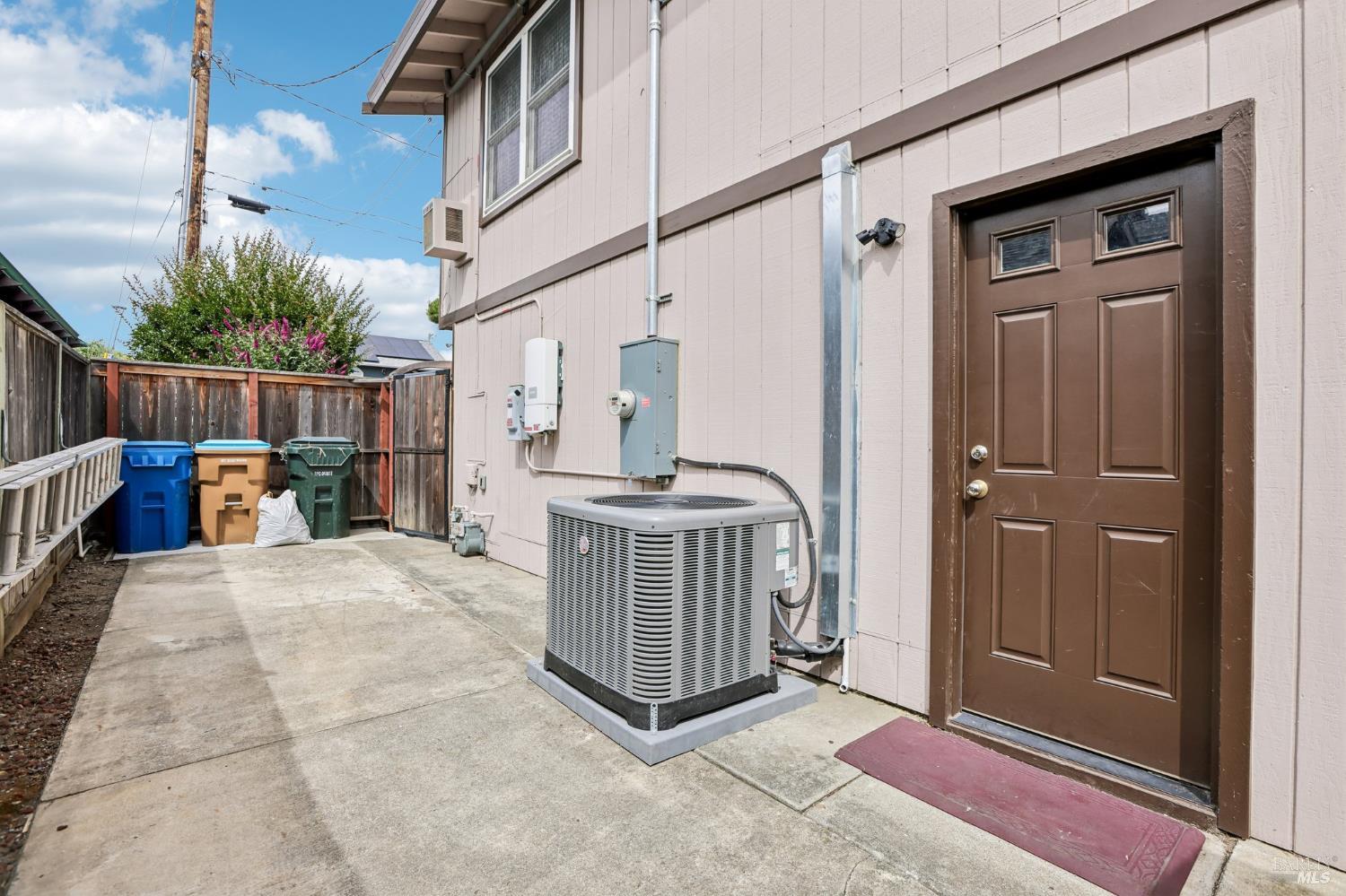 870 W J Street Benicia CA 94510