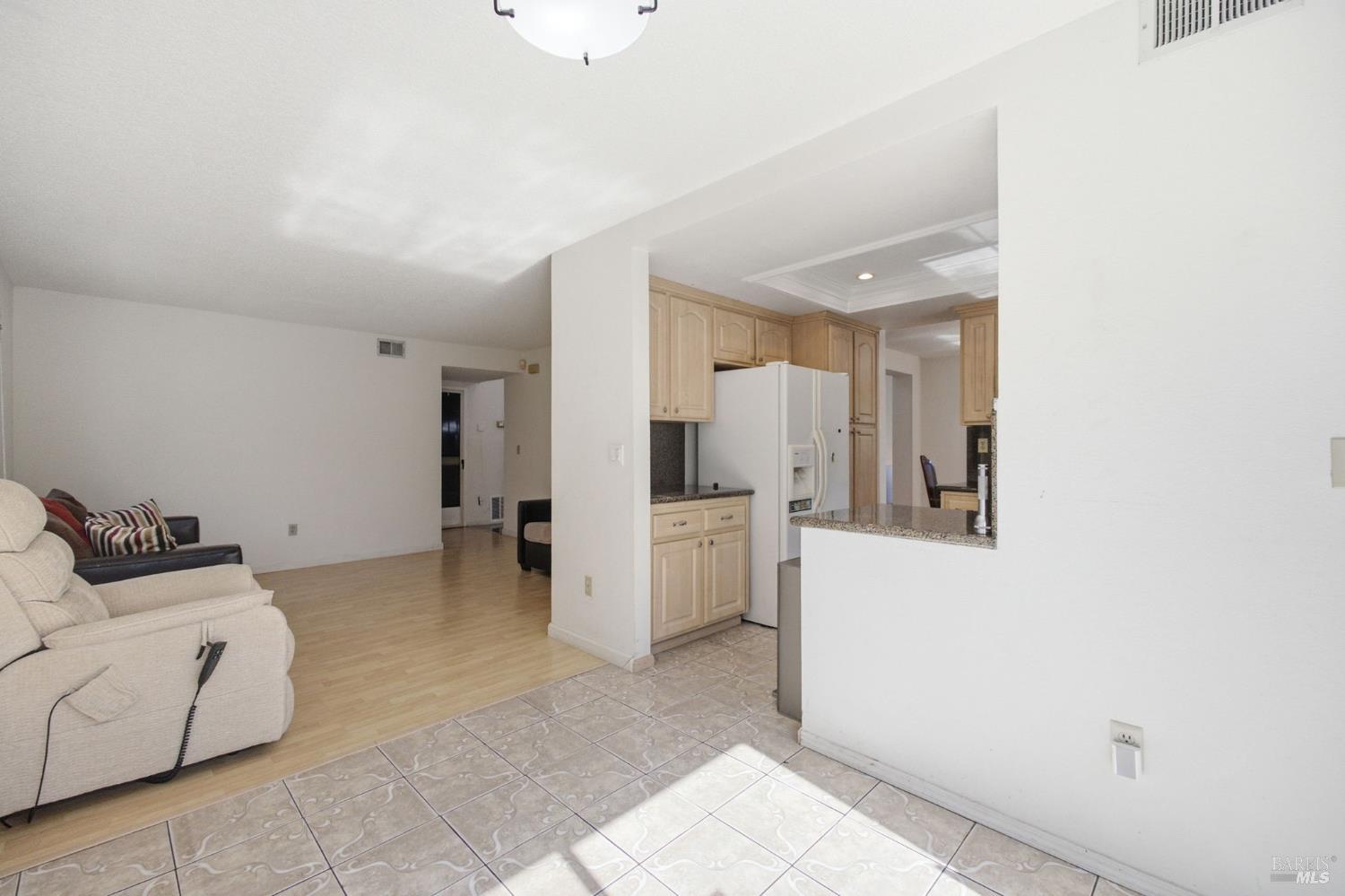 249 S Valley Oak Lane Vallejo CA 94591