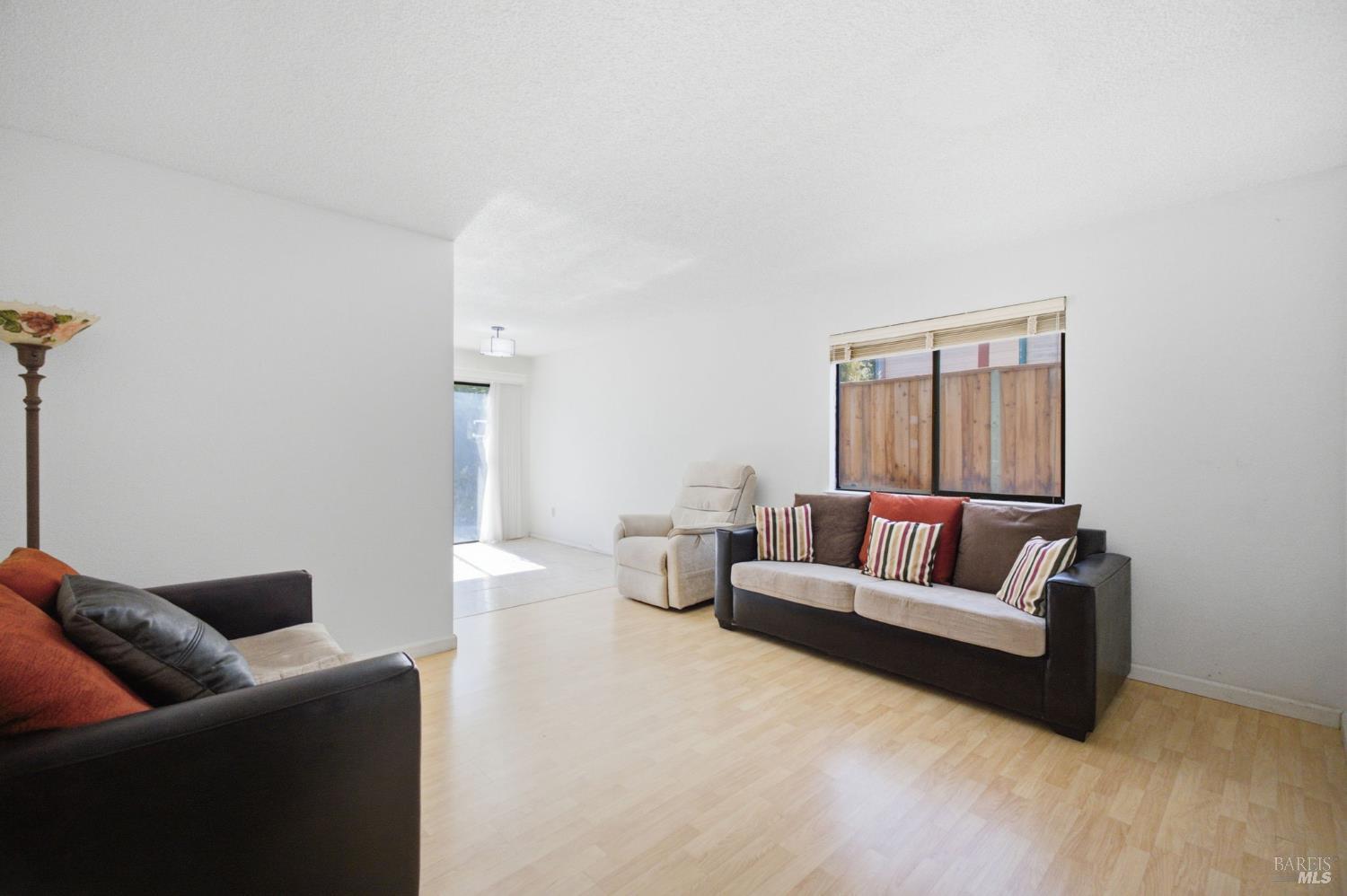 249 S Valley Oak Lane Vallejo CA 94591