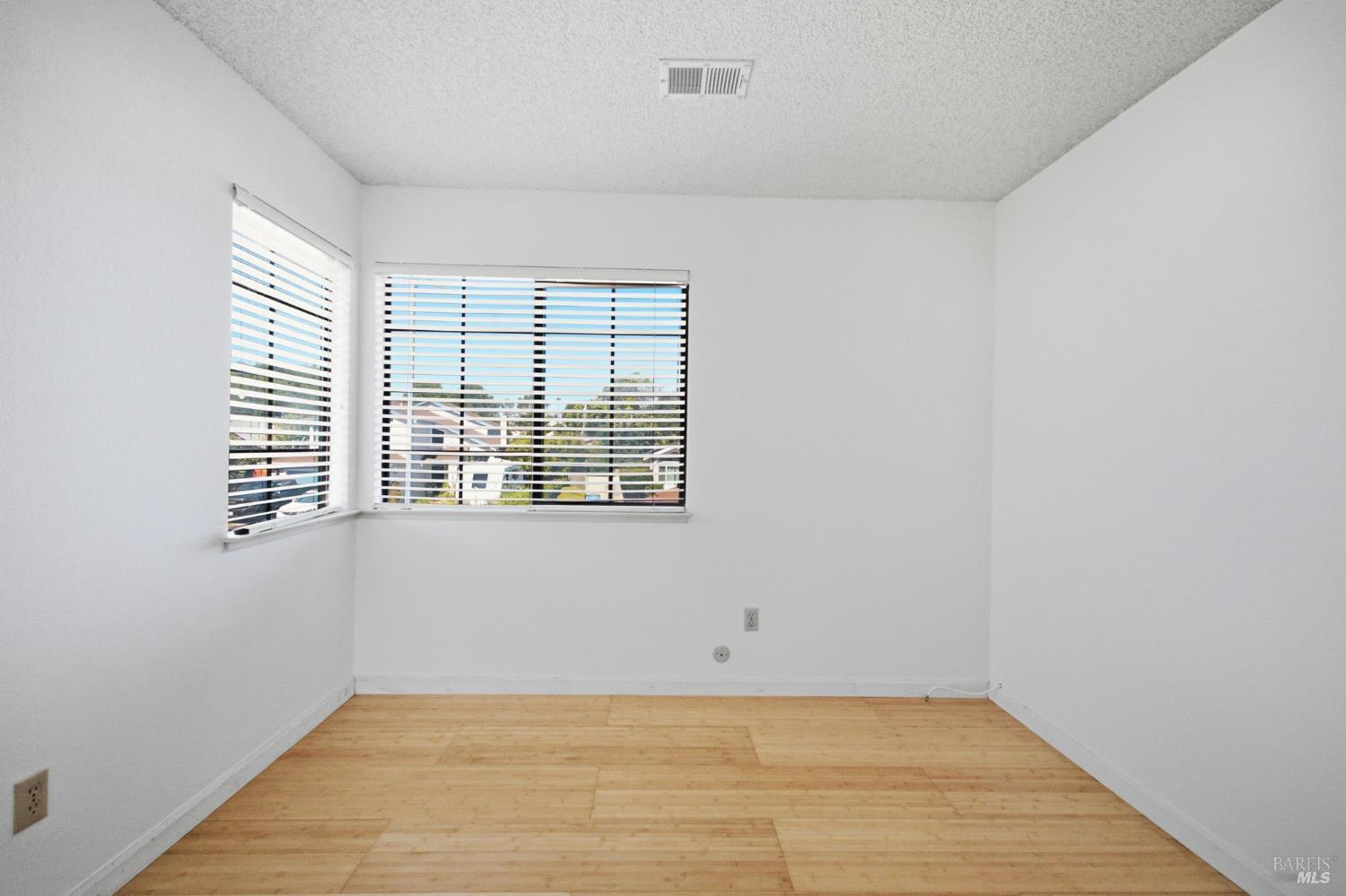 249 S Valley Oak Lane Vallejo CA 94591