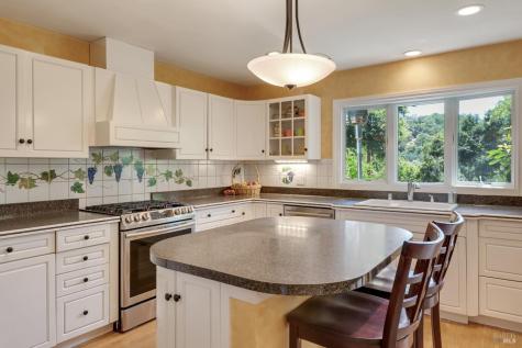 4215 Wake Robin Drive Glen Ellen CA 95442