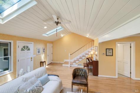 4215 Wake Robin Drive Glen Ellen CA 95442