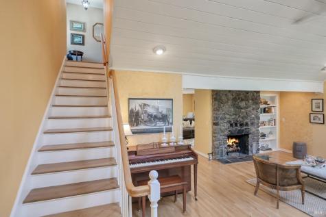 4215 Wake Robin Drive Glen Ellen CA 95442