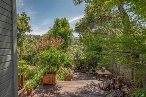 4215 Wake Robin Drive Glen Ellen CA 95442