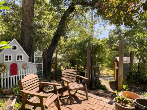 4215 Wake Robin Drive Glen Ellen CA 95442