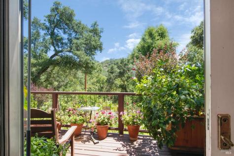 4215 Wake Robin Drive Glen Ellen CA 95442