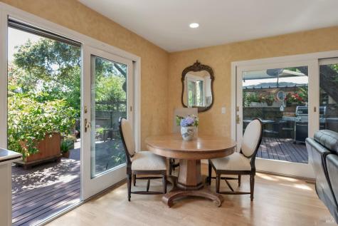 4215 Wake Robin Drive Glen Ellen CA 95442