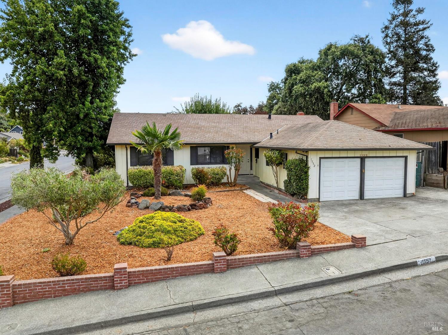 1552 Moonview Court Santa Rosa CA 95401