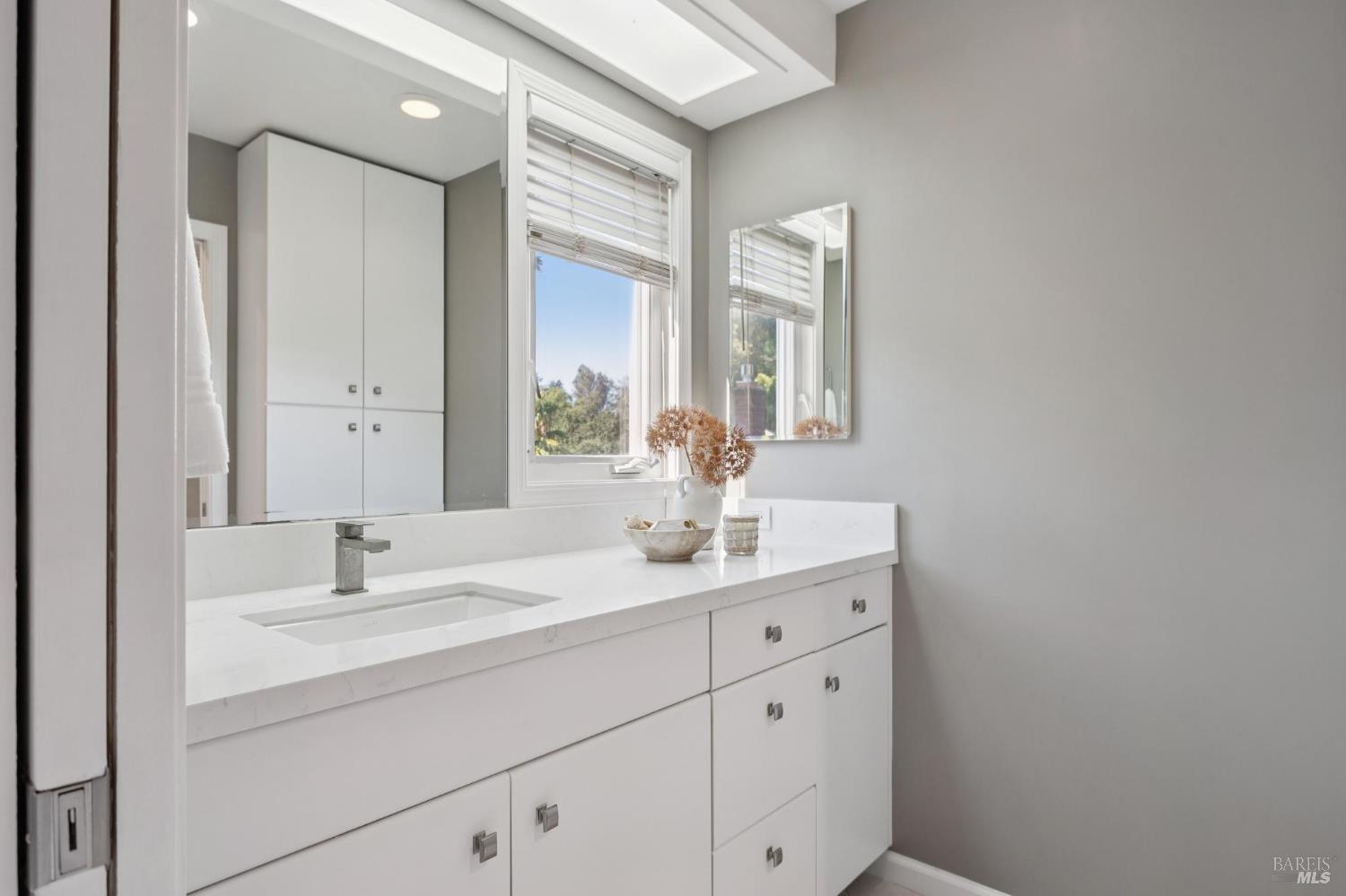 24 Plata Court Novato CA 94947
