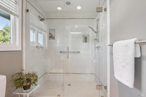 24 Plata Court Novato CA 94947