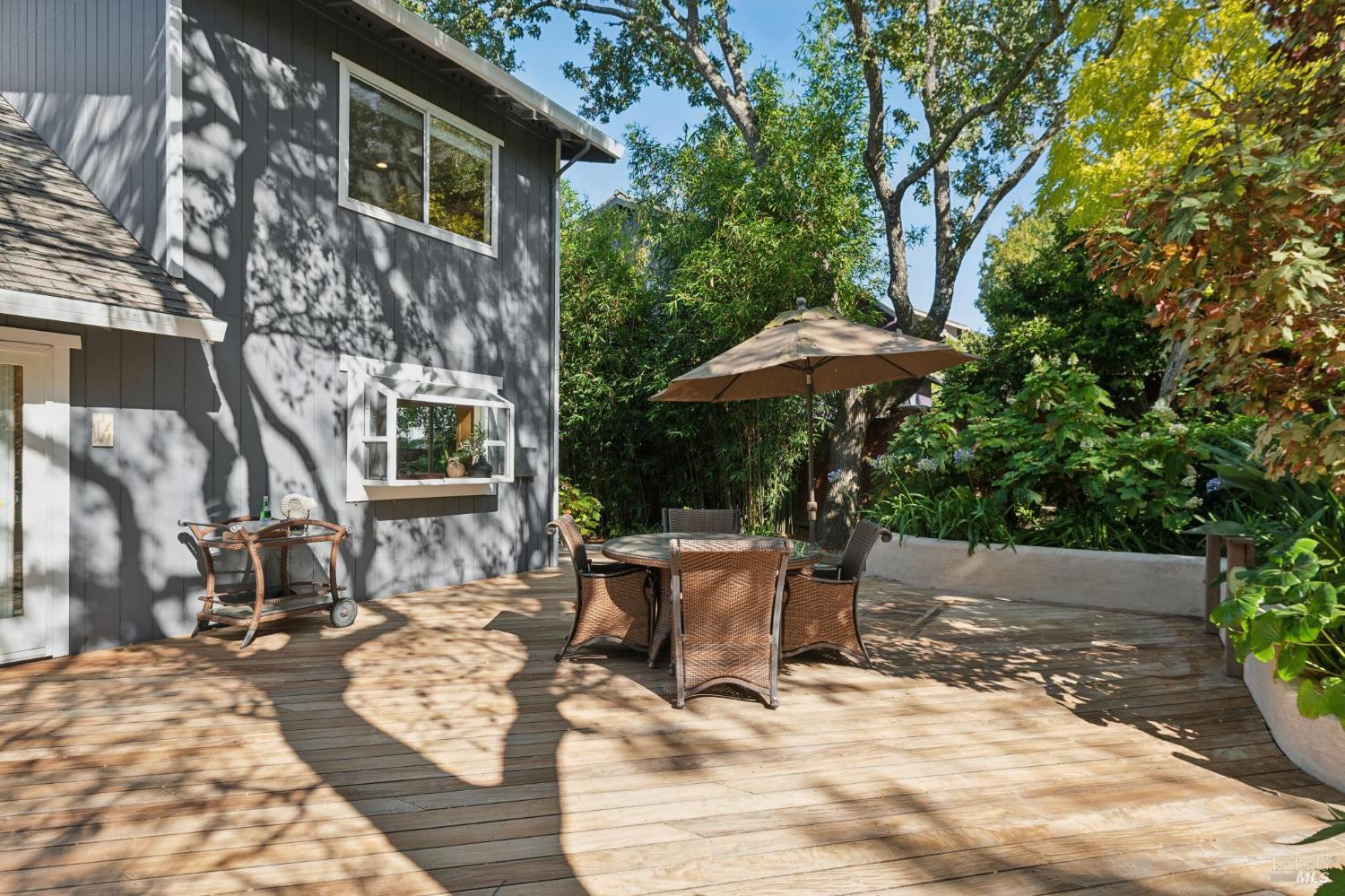 24 Plata Court Novato CA 94947