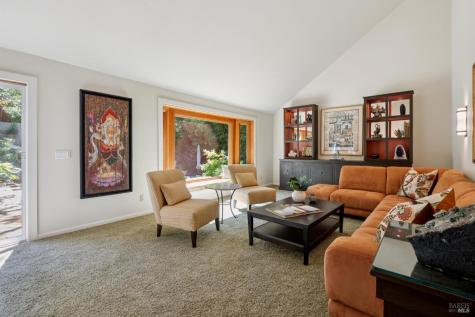 24 Plata Court Novato CA 94947