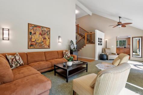 24 Plata Court Novato CA 94947