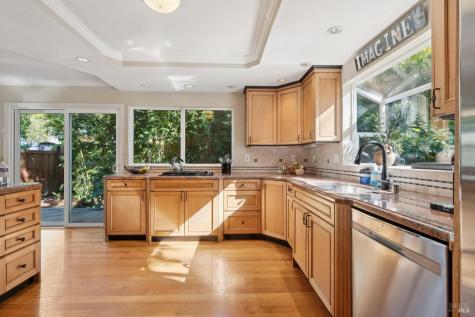 24 Plata Court Novato CA 94947