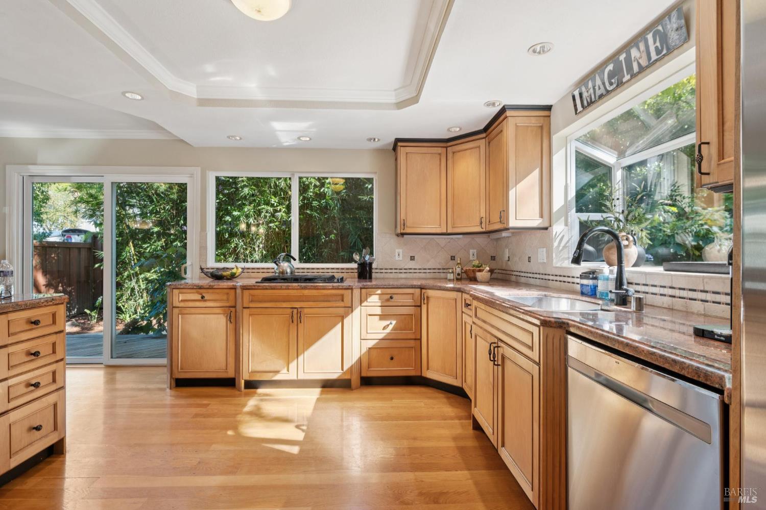 24 Plata Court Novato CA 94947