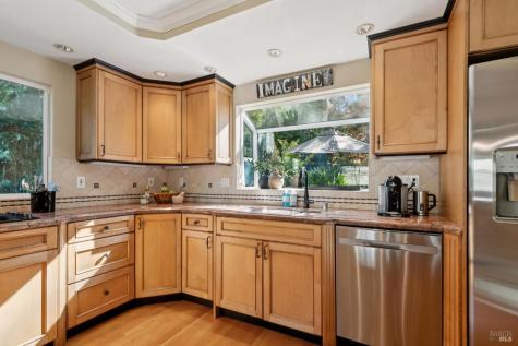 24 Plata Court Novato CA 94947