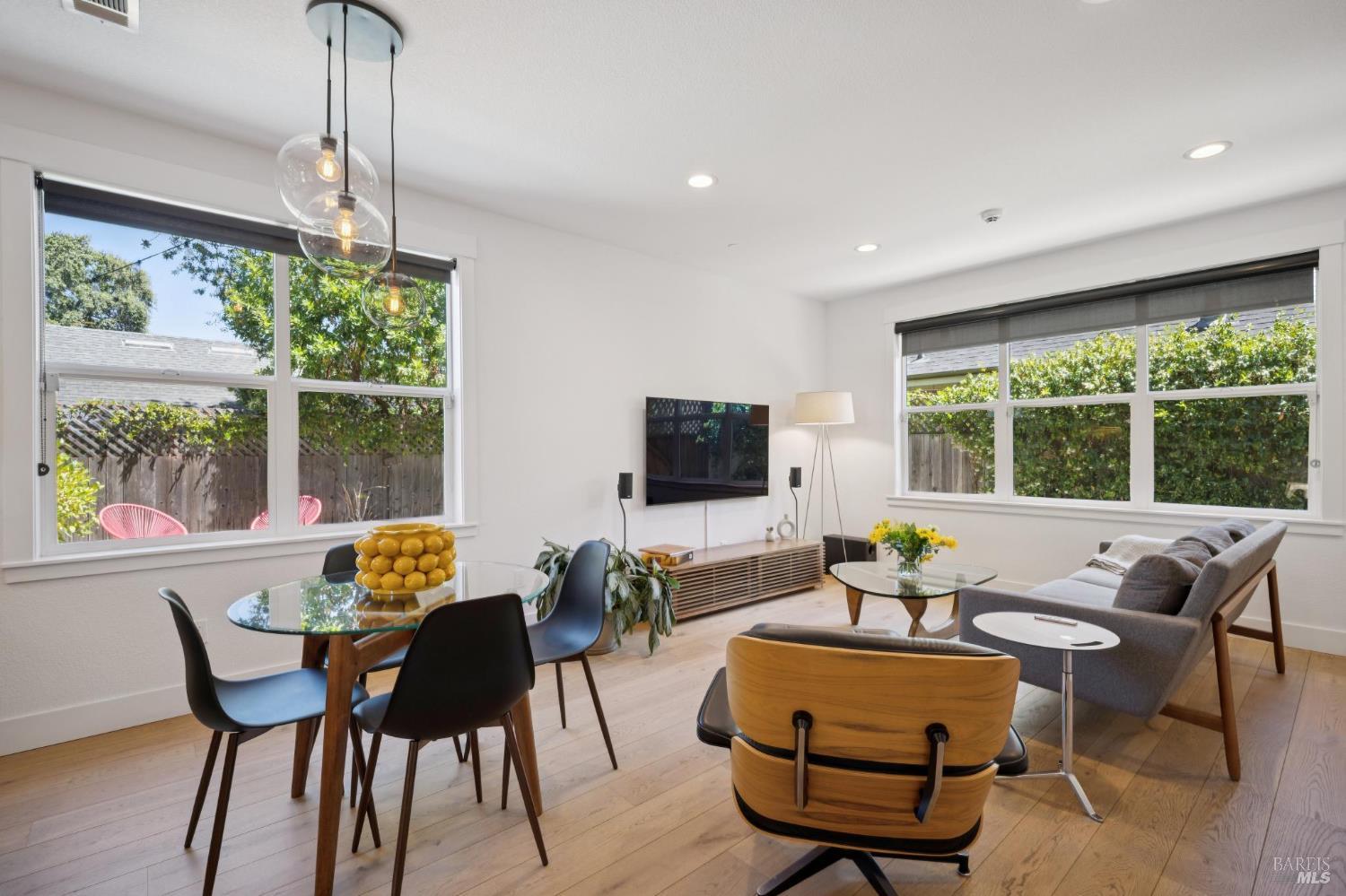 302 Hatchery Lane Sonoma CA 95476