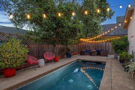 302 Hatchery Lane Sonoma CA 95476