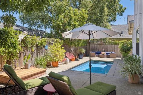 302 Hatchery Lane Sonoma CA 95476