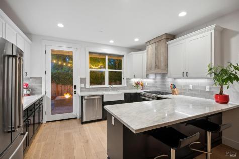 302 Hatchery Lane Sonoma CA 95476