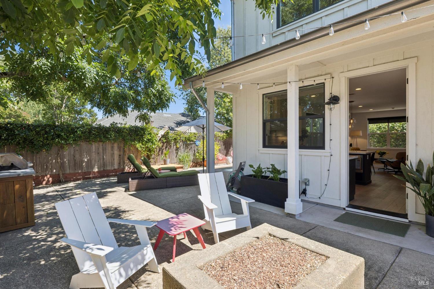 302 Hatchery Lane Sonoma CA 95476