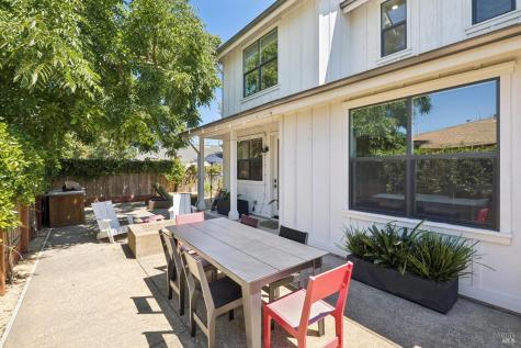 302 Hatchery Lane Sonoma CA 95476
