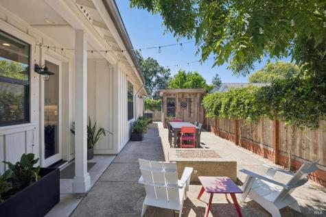 302 Hatchery Lane Sonoma CA 95476