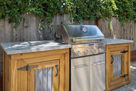 302 Hatchery Lane Sonoma CA 95476