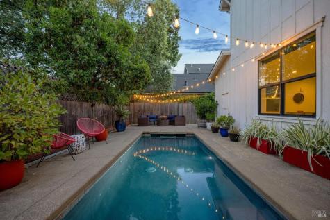 302 Hatchery Lane Sonoma CA 95476