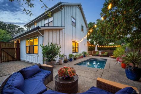302 Hatchery Lane Sonoma CA 95476