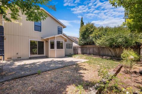 1938 Gambels Way Santa Rosa CA 95403
