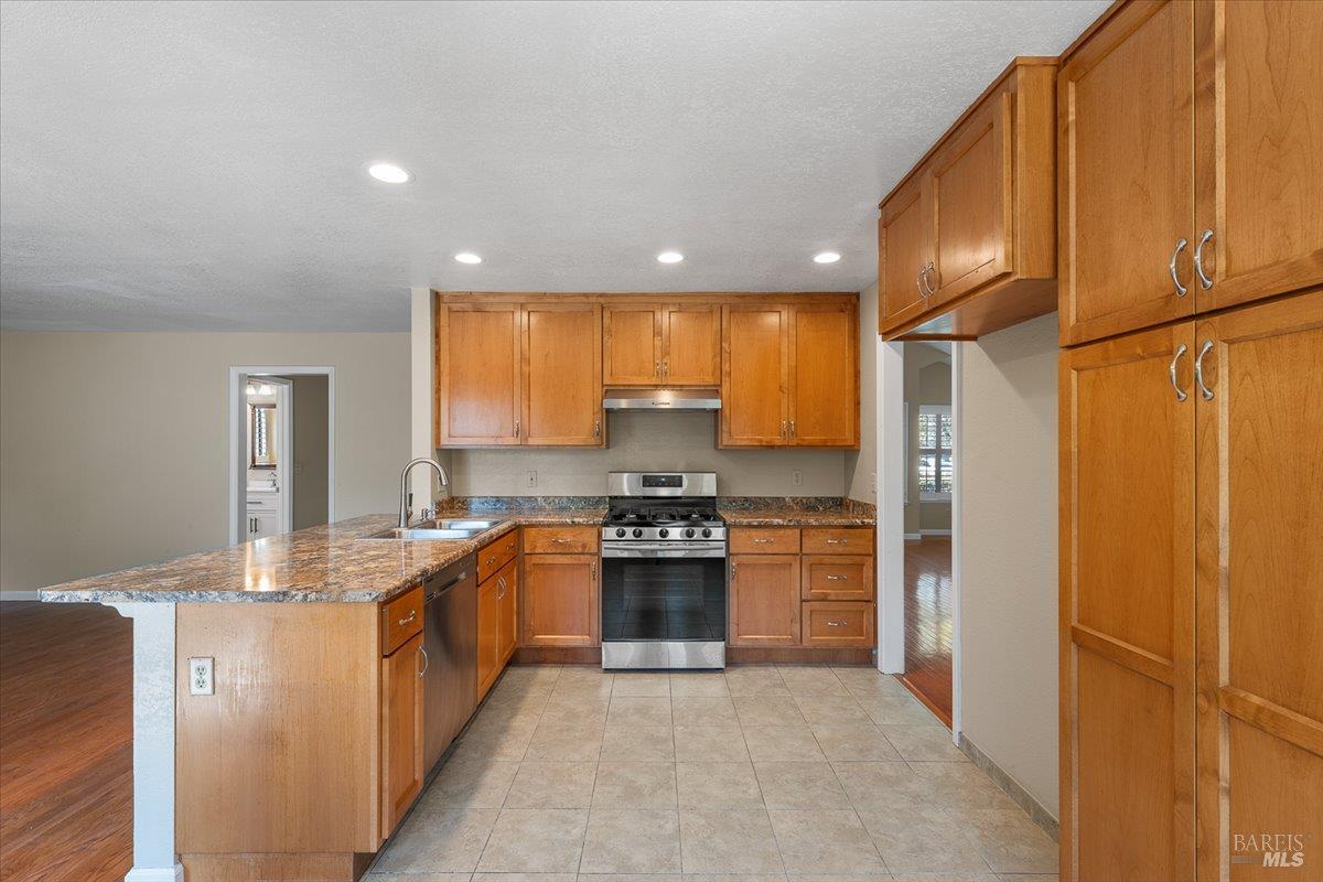 1938 Gambels Way Santa Rosa CA 95403