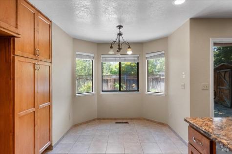 1938 Gambels Way Santa Rosa CA 95403