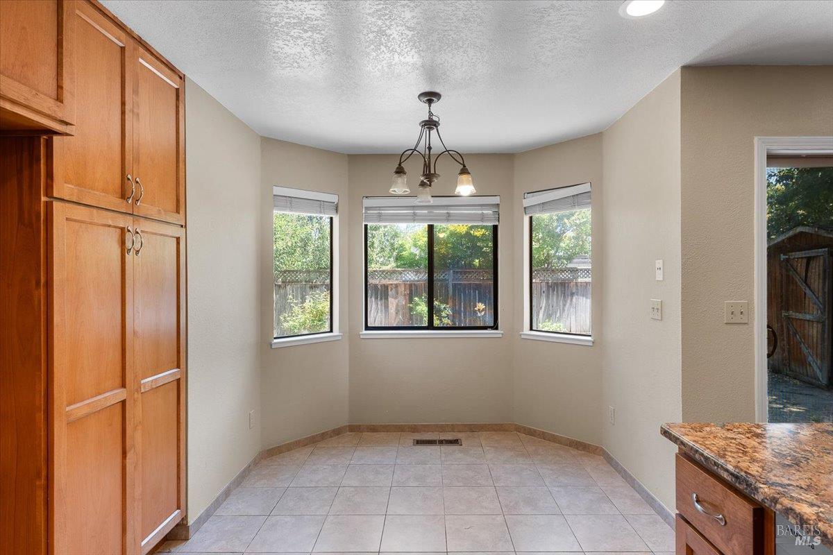 1938 Gambels Way Santa Rosa CA 95403