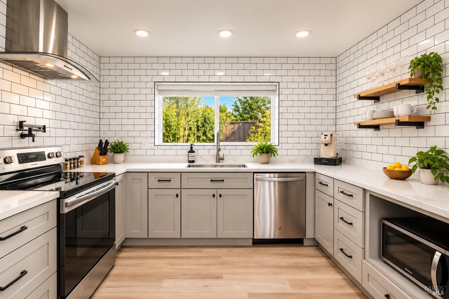 15861 River Road Guerneville CA 95446