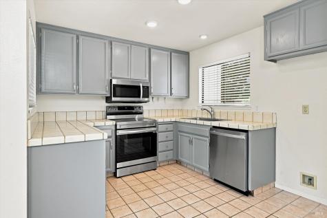 7 Gilbert Court Cotati CA 94931