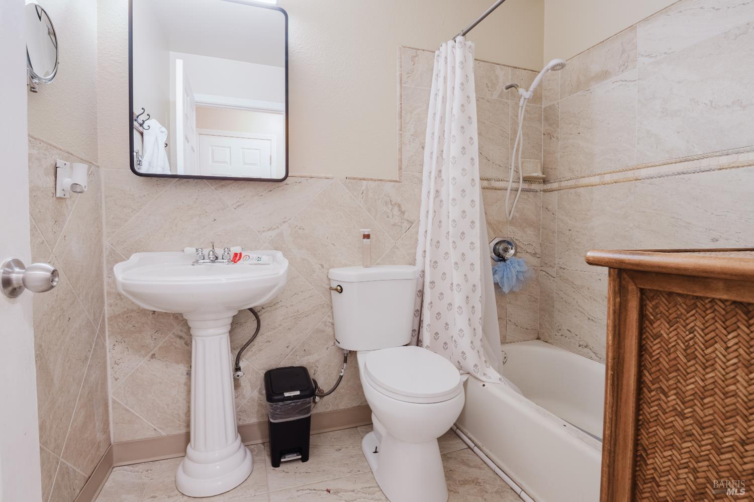 593 Folsom Avenue Hayward CA 94544