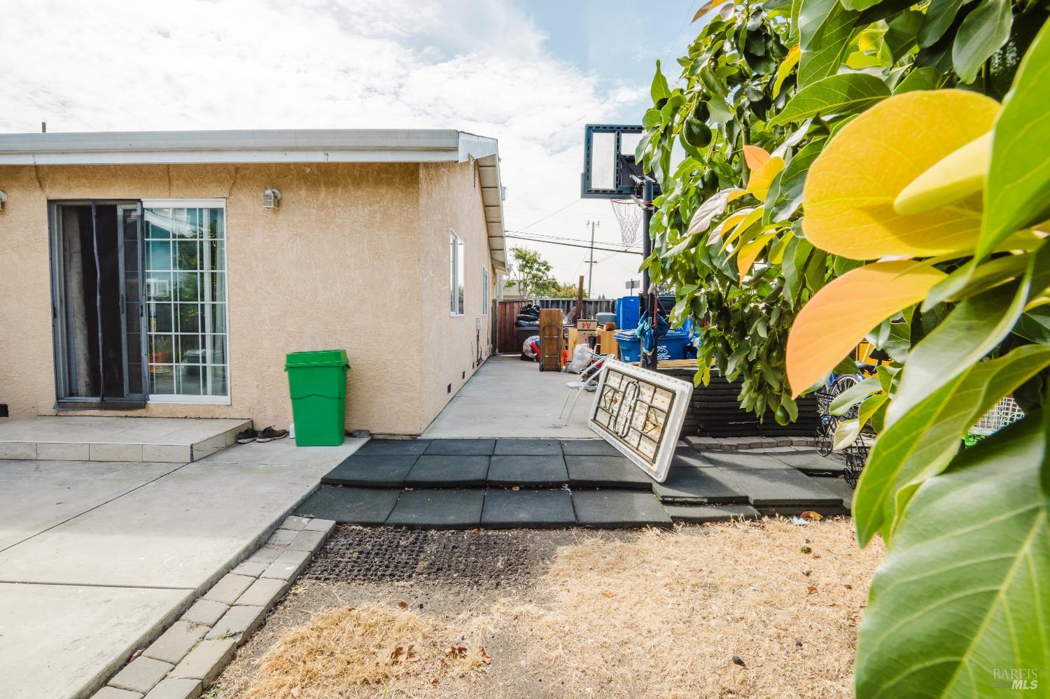 593 Folsom Avenue Hayward CA 94544