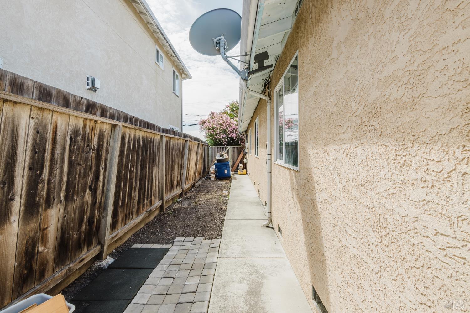 593 Folsom Avenue Hayward CA 94544