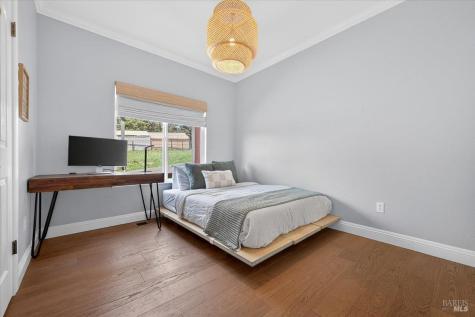 484 Oak Street Penngrove CA 94951
