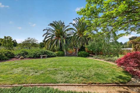 484 Oak Street Penngrove CA 94951
