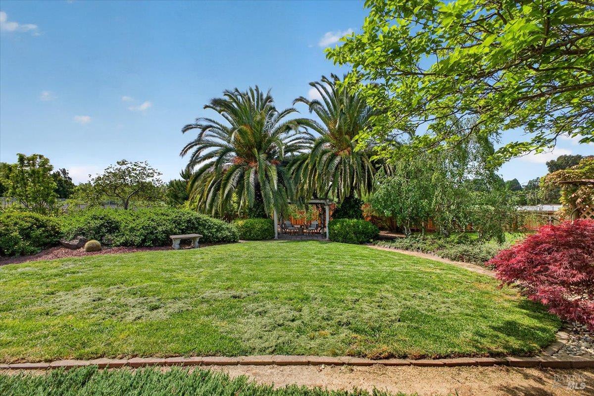 484 Oak Street Penngrove CA 94951