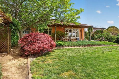 484 Oak Street Penngrove CA 94951