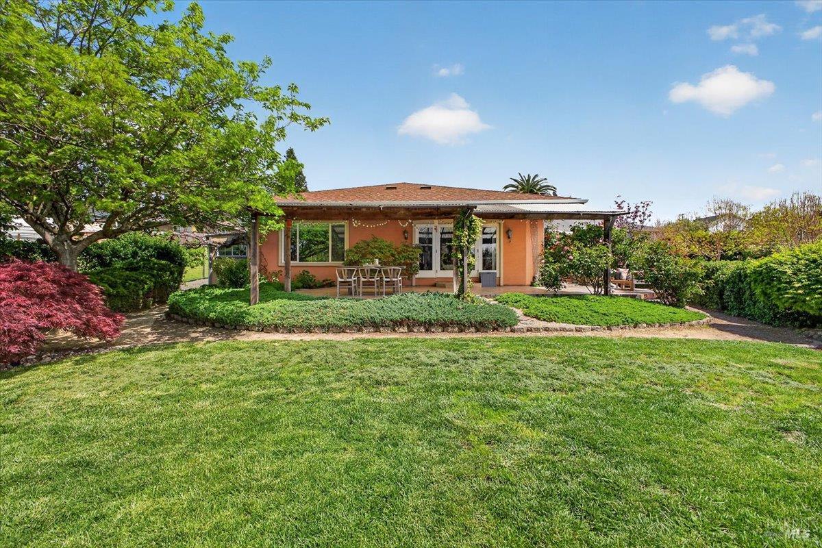 484 Oak Street Penngrove CA 94951
